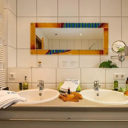 Apartment Top Fewo Gross,2 Schlafzimmer Sudbalkon Mit Saunanutzung